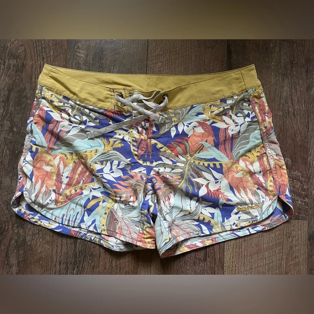 Tropical Print Women's Board Shorts - Picture 9 of 13
